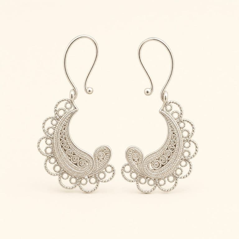 Aretes Reina en filigrana, calados