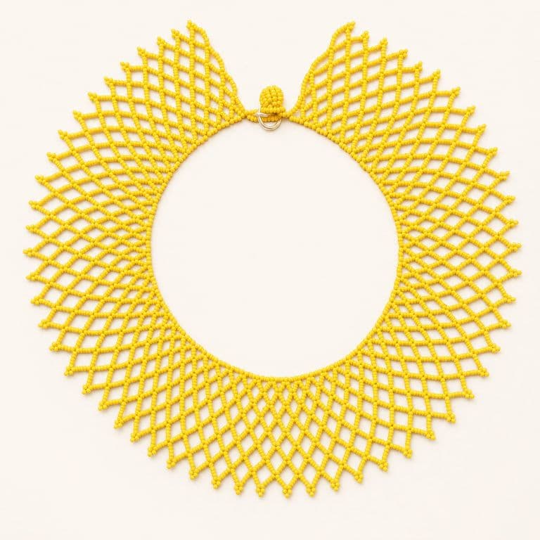 Collar de chaquiras amarillo